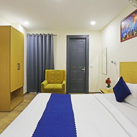 Hotel Twamev Residency Uttam Nagar Couple Friendly Delhi  Exterior photo