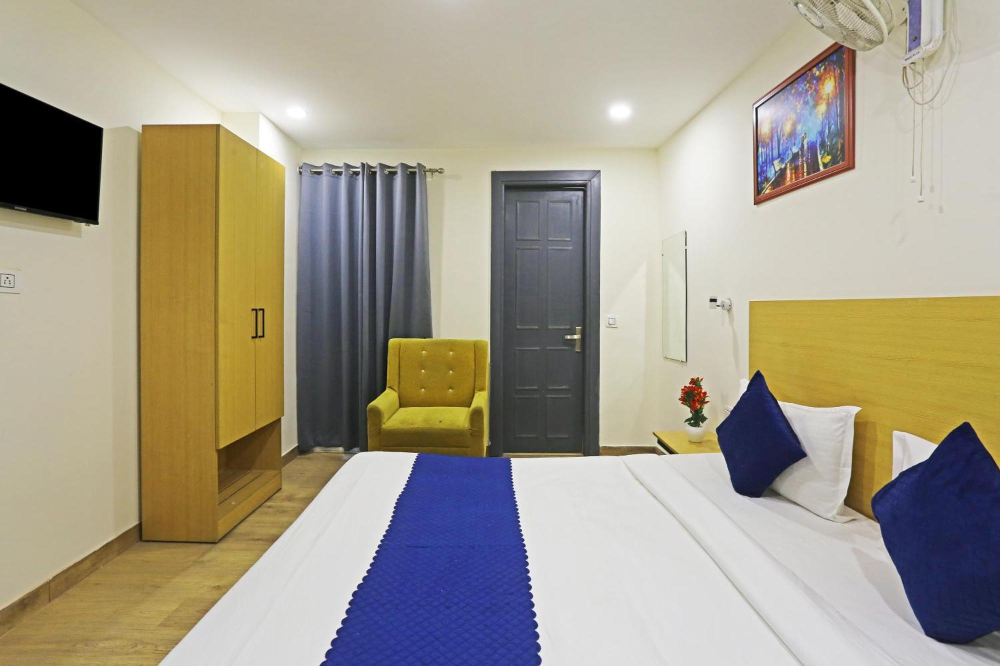 Hotel Twamev Residency Uttam Nagar Couple Friendly Delhi  Exterior photo