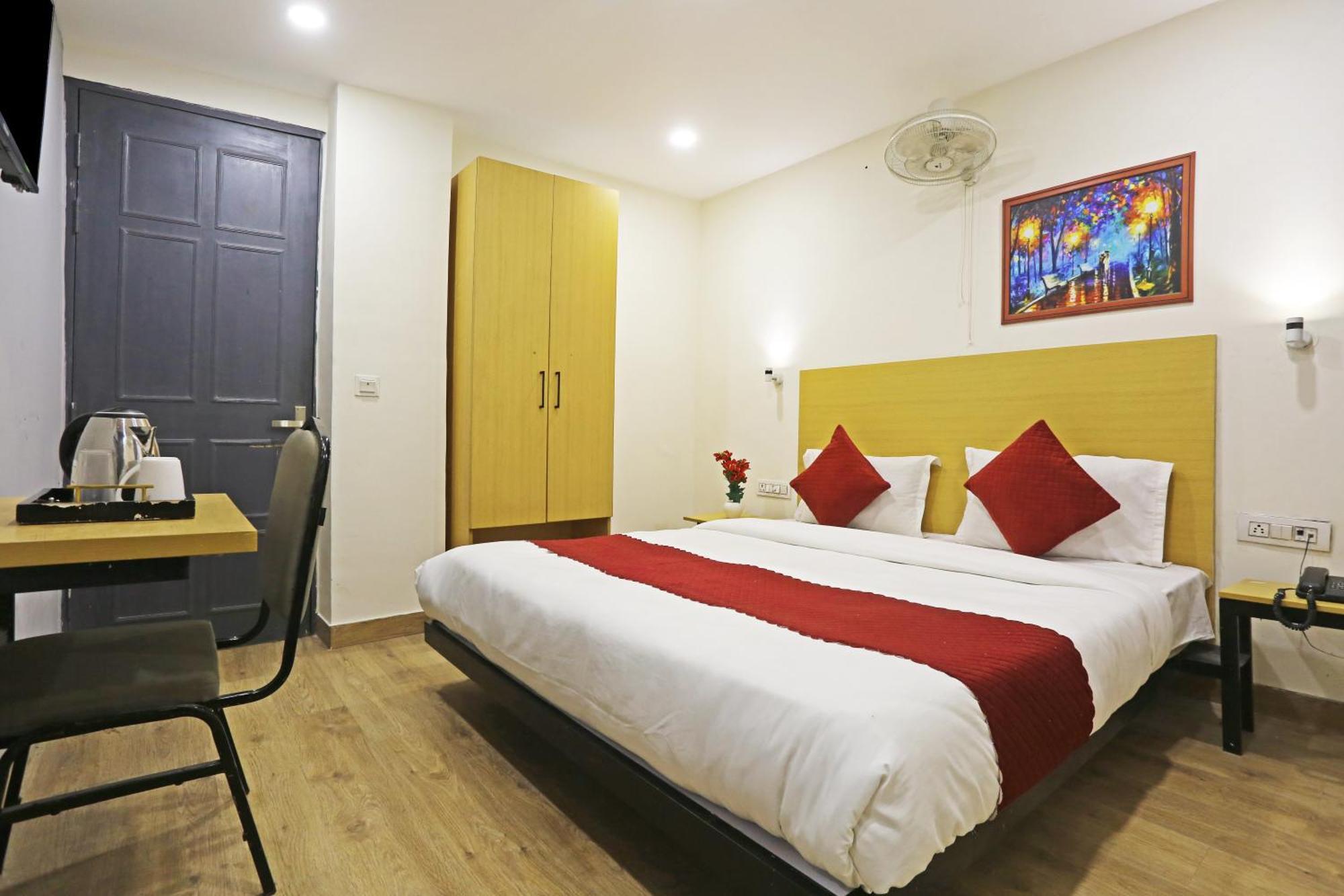 Hotel Twamev Residency Uttam Nagar Couple Friendly Delhi  Exterior photo