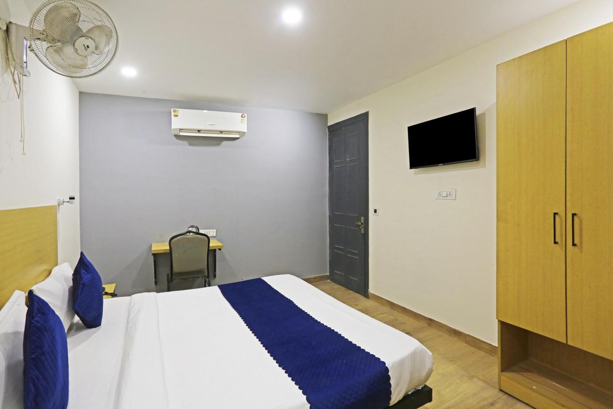 Hotel Twamev Residency Uttam Nagar Couple Friendly Delhi  Exterior photo