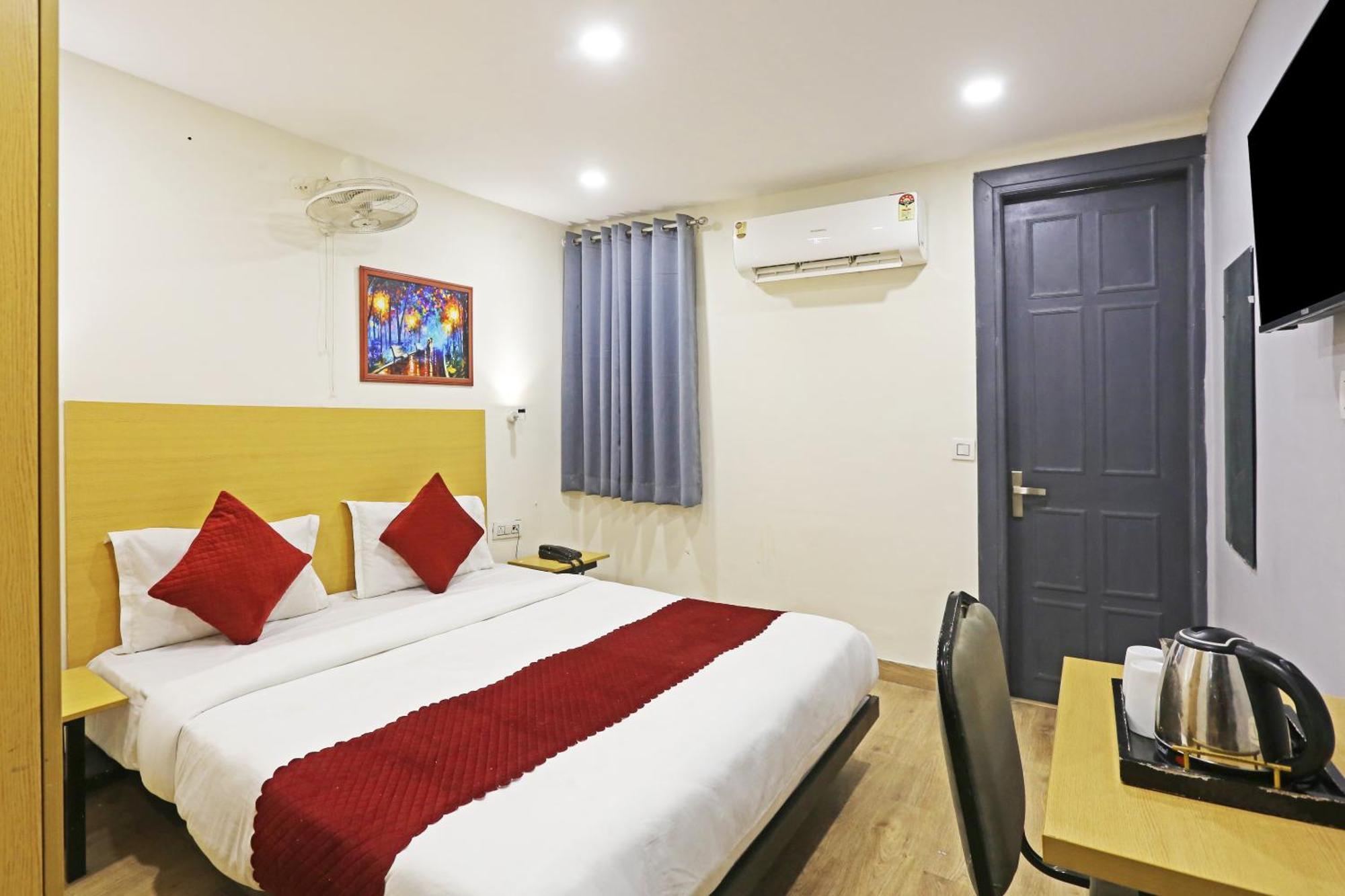 Hotel Twamev Residency Uttam Nagar Couple Friendly Delhi  Exterior photo